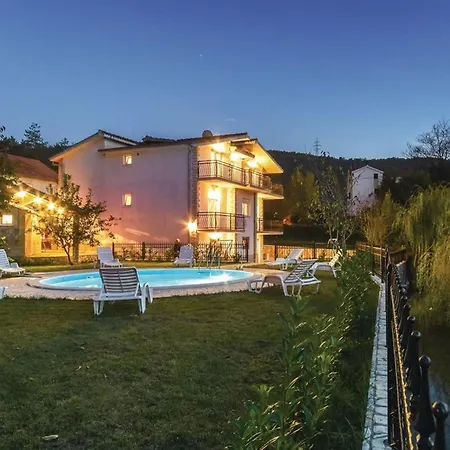 Five Bedroom Trilj